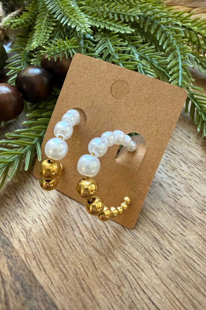 Emilia Pearl Earring