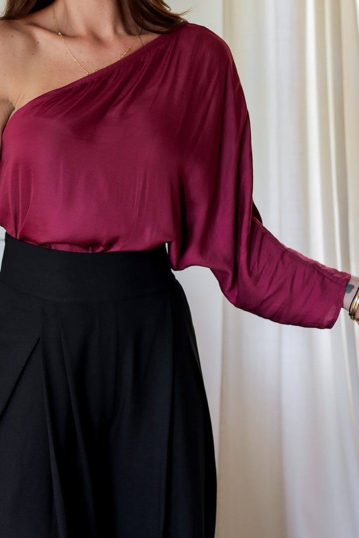Juliana One Shoulder - Burgundy