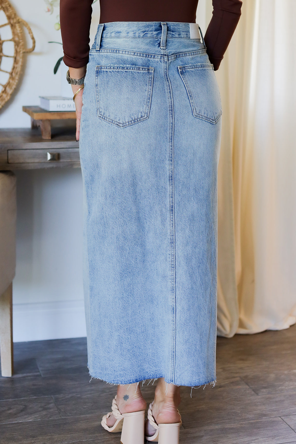 Roxane Denim Midi Skirt – OHM BOUTIQUE