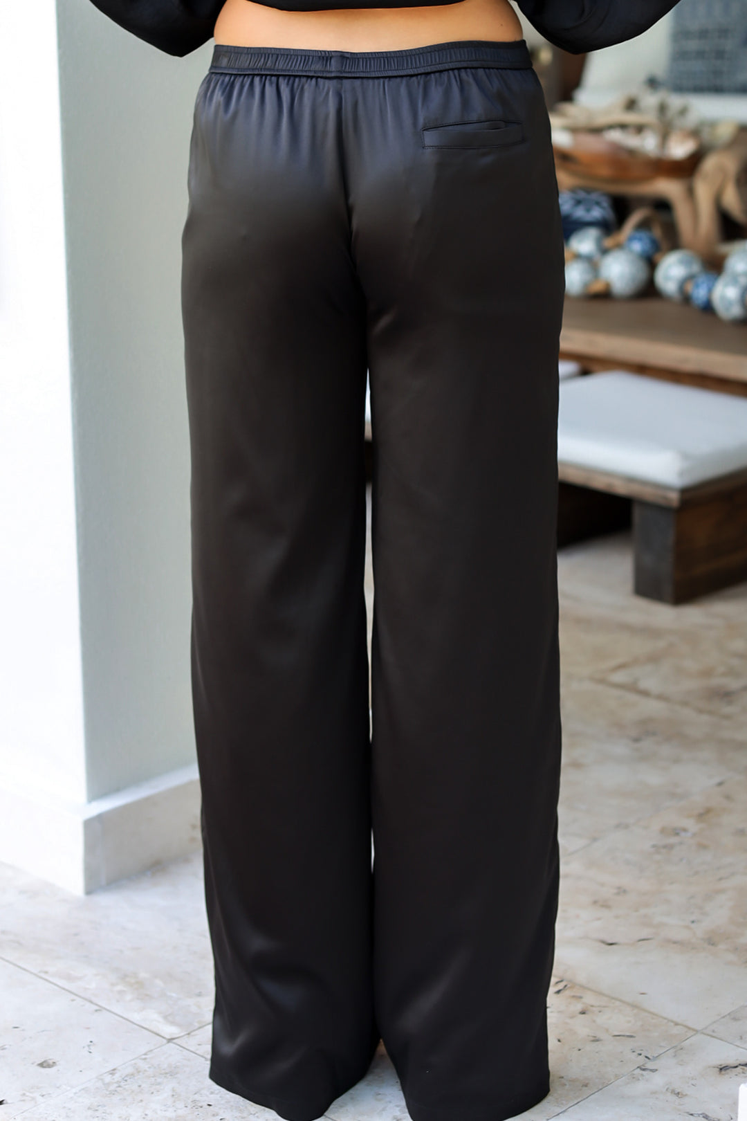 Quinnn Satin Pants- Black