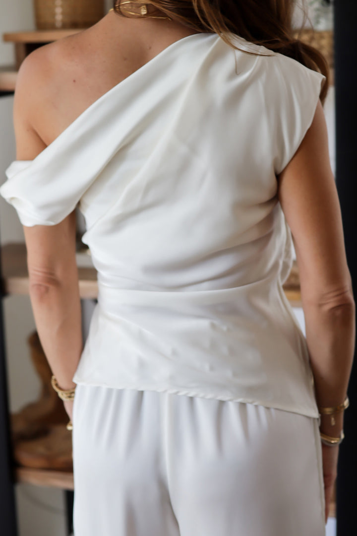 Megan Asymmetrical Set