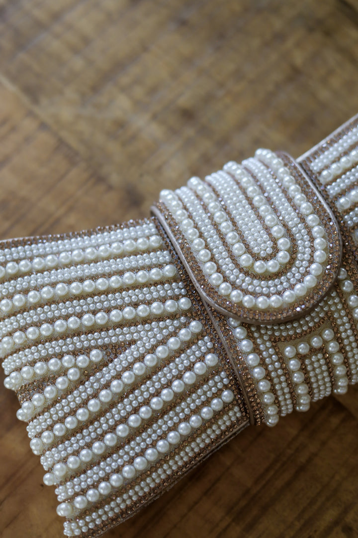 Island Pearl Clutch